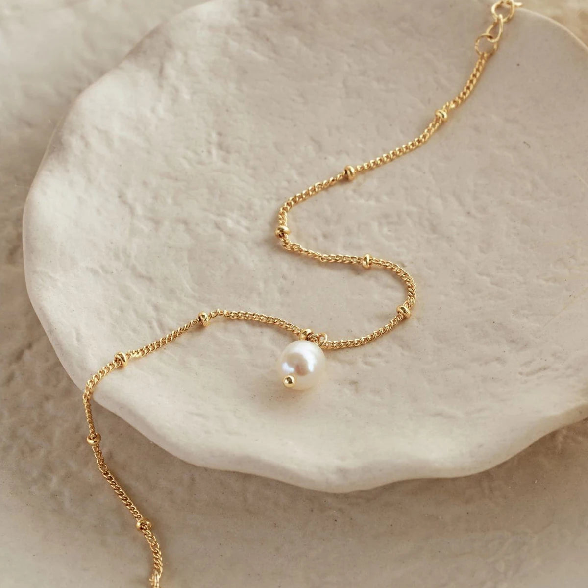 Single Pearl Bracelet