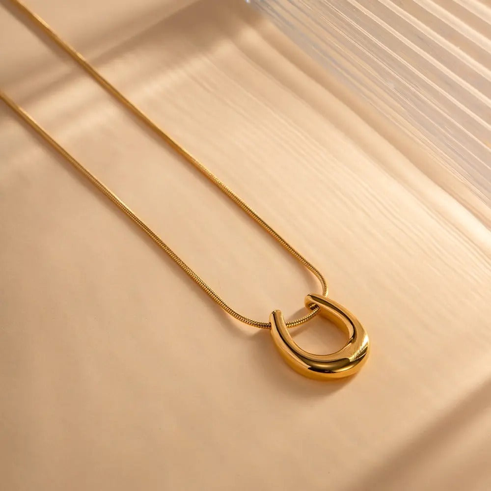 Gold Horse Shoe Necklace