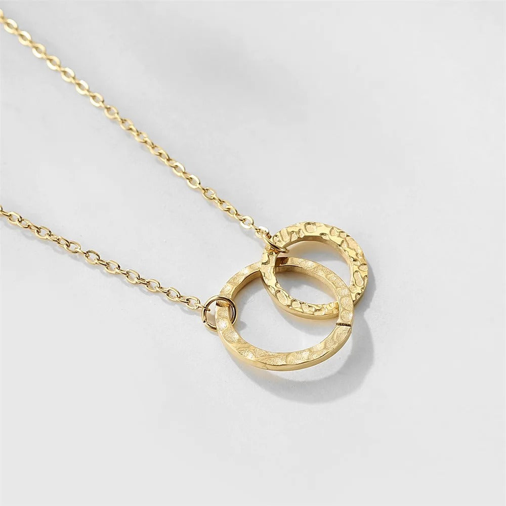 Circle Interlocking Necklace